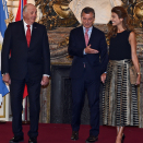 Etter seremonien ble Kongen og Dronningen ønsket velkommen til Argentina av President Mauricio Macri og Argentinas førstedame Juliana Awada. Foto: Sven Gj. Gjeruldsen, Det kongelige hoff